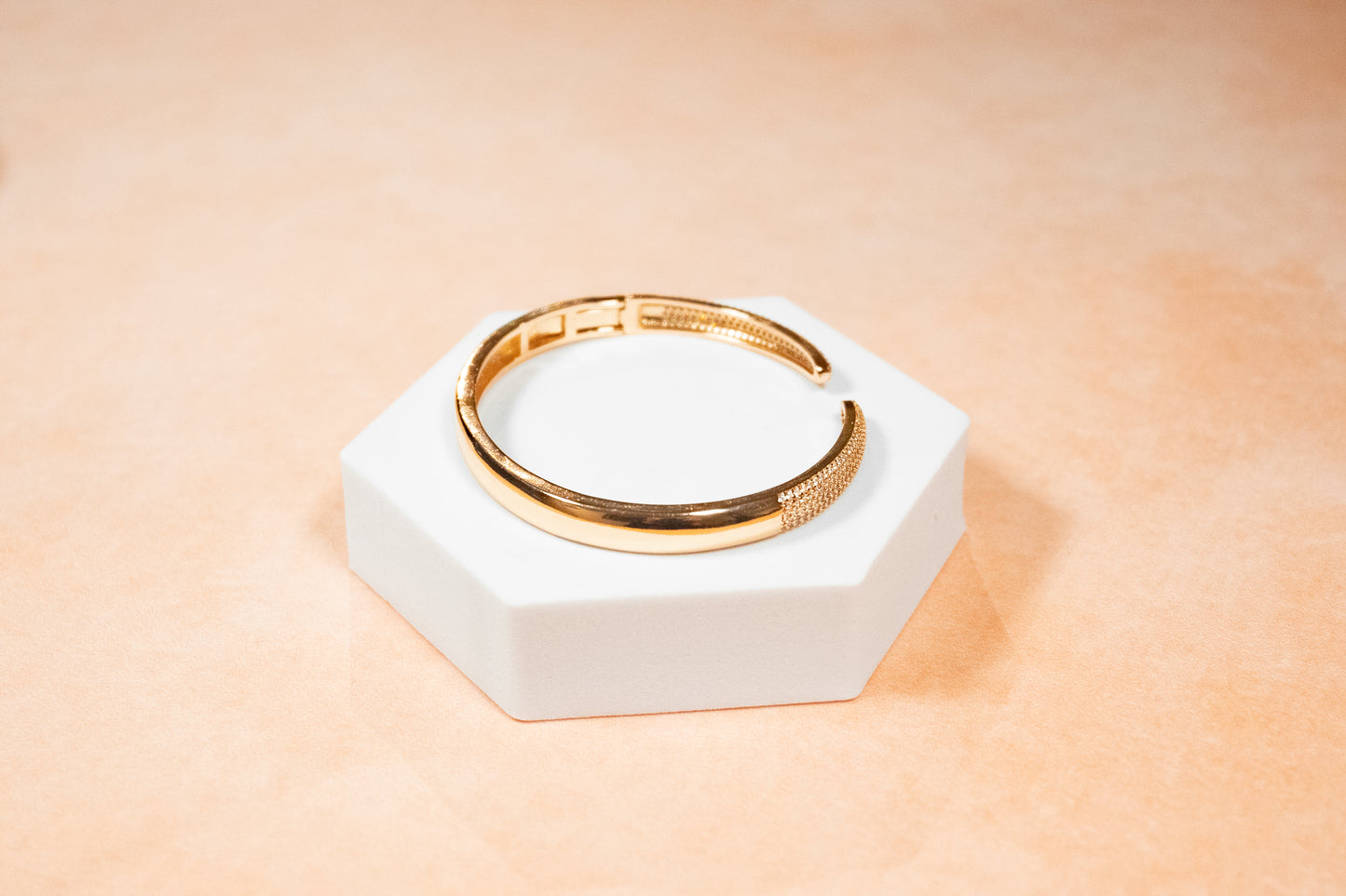 THE “EVERYDAY” ROSE GOLD BANGLE