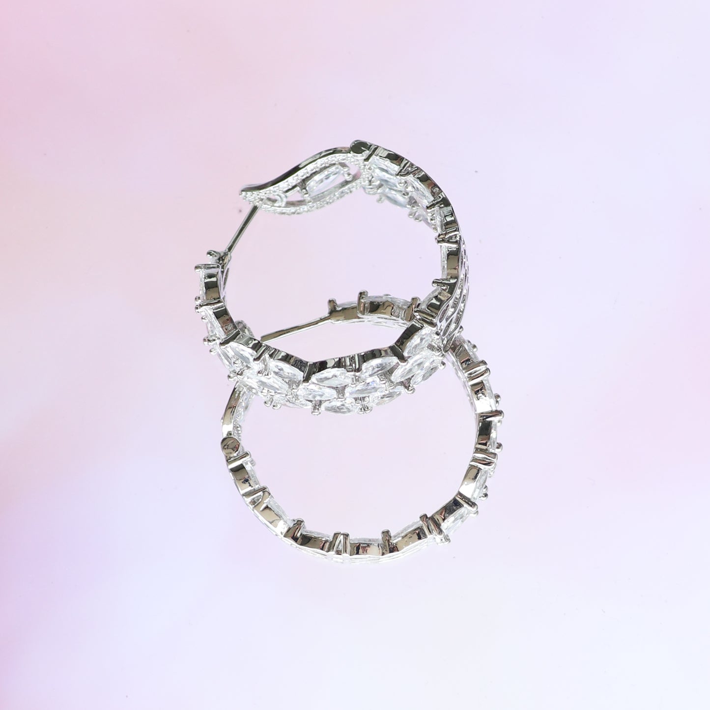 THE “ETERNAL” HOOPS