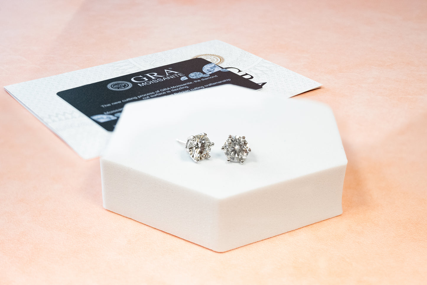 MOISSANITE 1CT STUDS 6 CLAWS