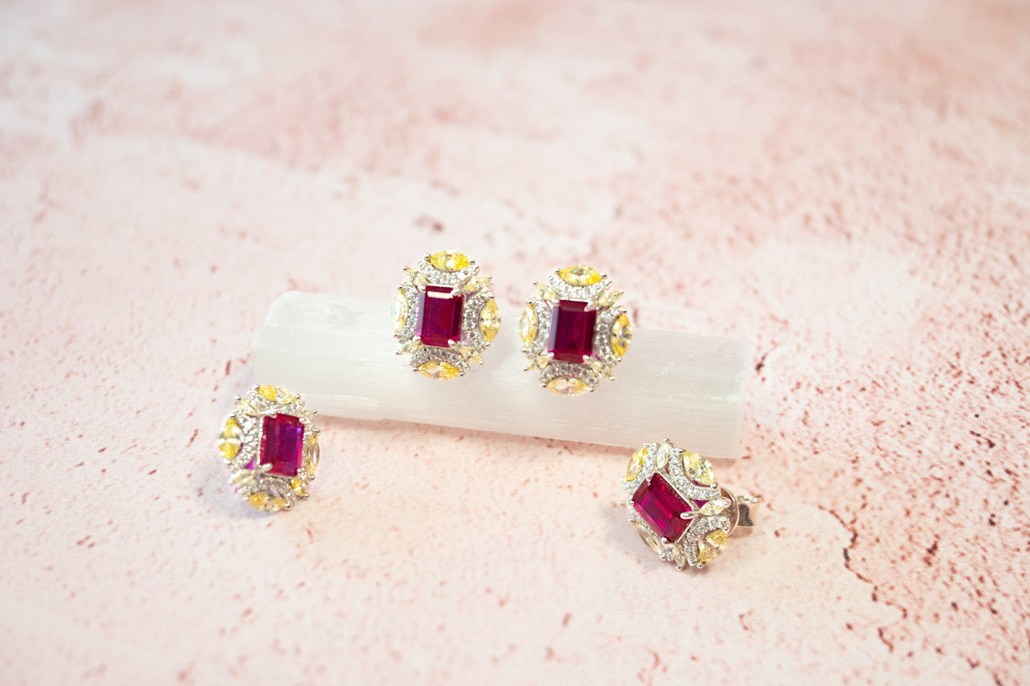 THE “VINTAGE RUBY SUNBURST” 
EARRINGS