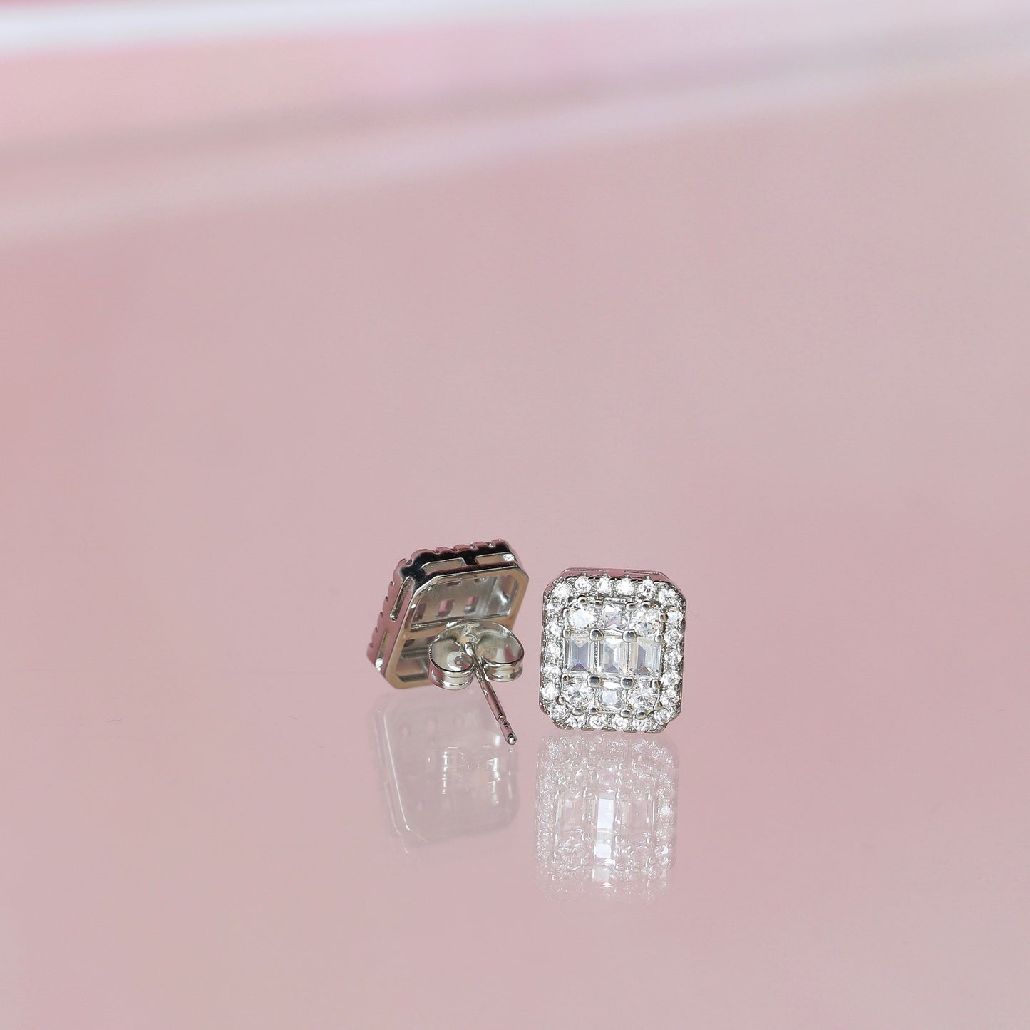 TIMELESS ALL-WHITE CLASSIC EARRINGS WITH HALO