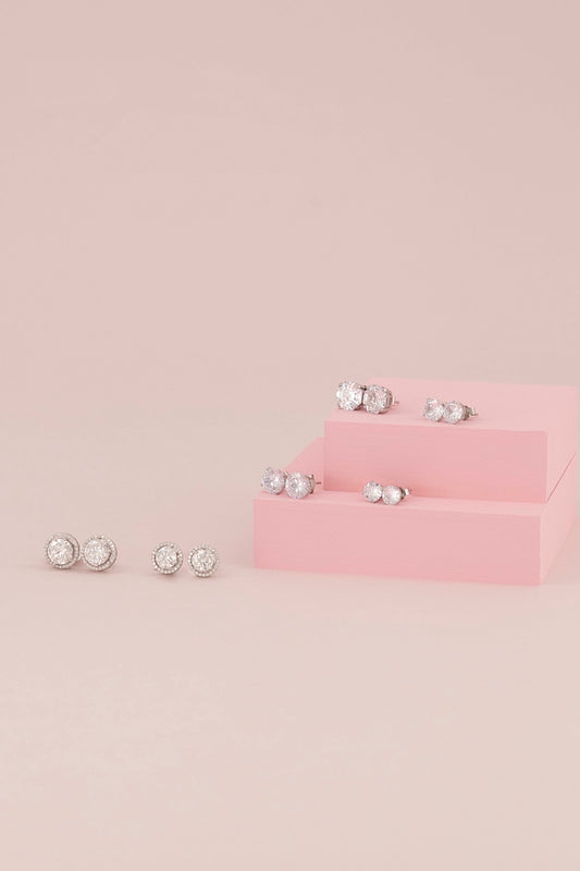 MOISSANITE 2CT STUDS 4 CLAWS