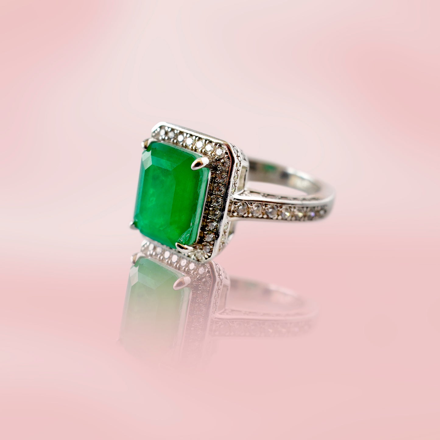 LARGE EMERALD RING