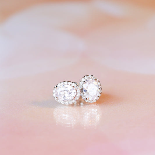 CLASSIC OVAL STUDS